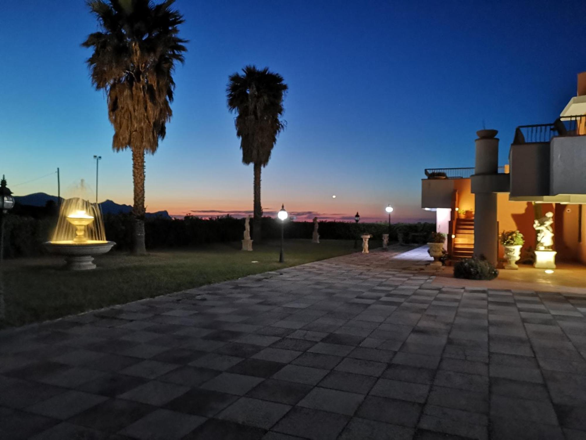 ホテル Il Giardino Monticciolo カステッランマーレ・デル・ゴルフォ エクステリア 写真