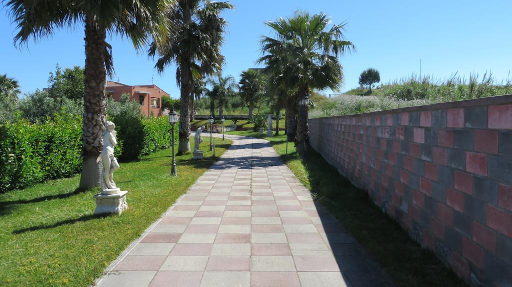 ホテル Il Giardino Monticciolo カステッランマーレ・デル・ゴルフォ エクステリア 写真