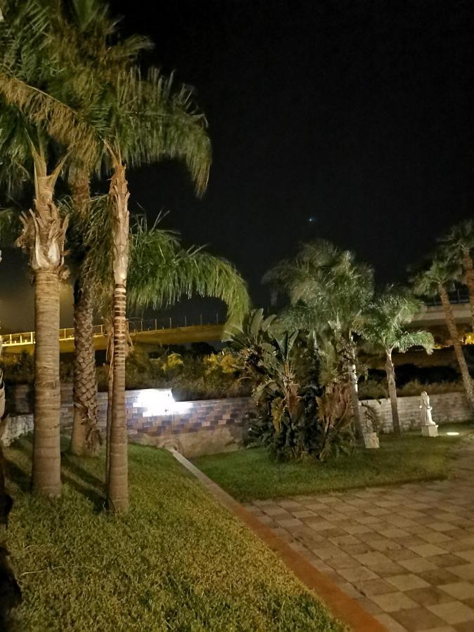 ホテル Il Giardino Monticciolo カステッランマーレ・デル・ゴルフォ エクステリア 写真